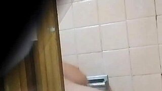 spying on the beautiful colombian teacher in the bathroom during her trip 😍🛁