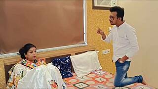 Indian Hot Bhabhi Gives Blowjob and Handjob in Hotel Couple Sex