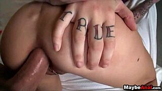 slut gets anal in public, spied on outdoors