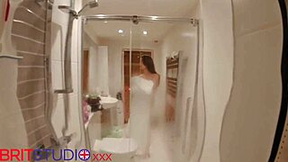 Watch Your Naked Neighbour Bathing In The Shower!