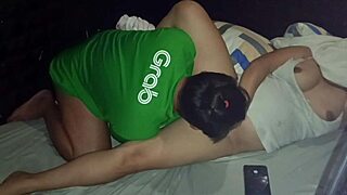 Asawa ni pare bent over for foreman in a quick doggystyle session