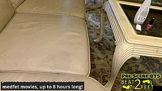 So, Aria Nicole, you're painting your tootsies on beat2feetcom today?