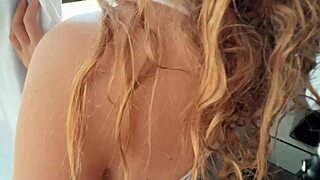 अगर पड़ोसन नंगी घुस आई तो उसकी बड़ी गांड और टाइट चूत को जल्दी क्रीमपाई तक चोदा