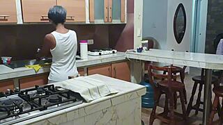 oh man, when i wanna fuck and i've got this tasty stepsister around, i just can't pass up that chance - like, porn in spanish