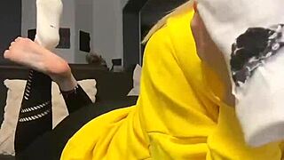 enjoy barefoot dirty feet with nike socks in fetish girl smelly display