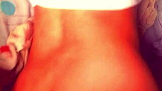 giving my colombian bestie a steamy morning ass close-up for her first time 🍑