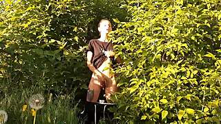 Risky public female masturbation in nature leading to girls fly orgasm 😏🌳