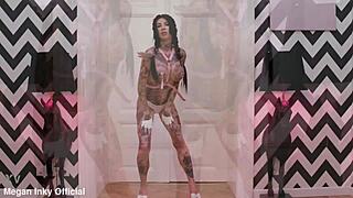 oh my god, watch this anal queen stretch her ass wide with a massive black dildo until it gapes!