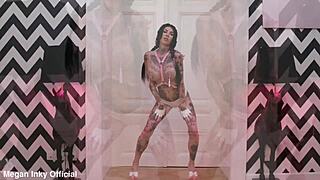 oh my god, watch this anal queen stretch her ass wide with a massive black dildo until it gapes!