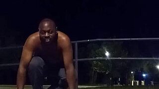 4 जुलाई हॉलिडे पार्टी के वाइल्ड एनल सेशन से लौटे