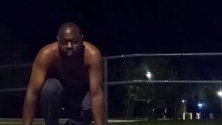 4 जुलाई हॉलिडे पार्टी के वाइल्ड एनल सेशन से लौटे