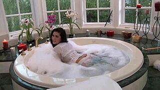 Thick Asian Beauty London Keyes Gets A Deep Drilling! She Rides And Takes Facial Cumshot In Interracial Pool Action