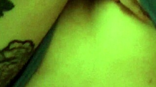 i feel so emotional and vulnerable showing my curvy latina body while on my period in this solo moment