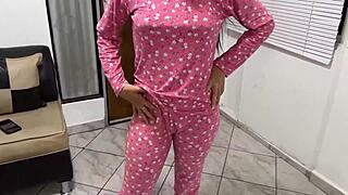 Beautiful Stepdaughter Dances Twerking For Stepfather