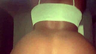 quick fuck before her momma gets home