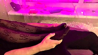 Mistress Sofi Facesits In Nylon Tights While Reading