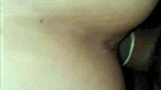 Comedor arrebentando a bucetinha da mulher de corno