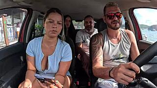 ted pegou uma carona com o casal mari e chell e ganho uma novinha no banco de trás - candy debby