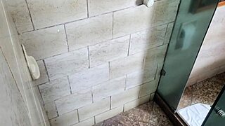 joao, what are you doing with nicoly in the shower?