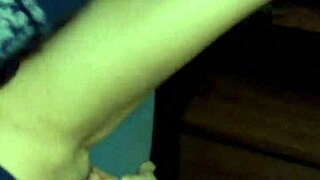 mi amiga se masturba rico con ese gran pene 😏