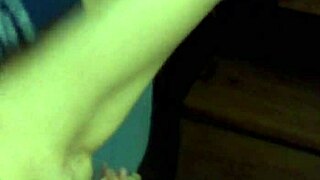 mi amiga se masturba rico con ese gran pene 😏