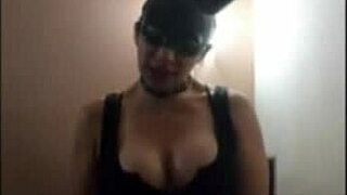 Alejita Gifts Pot to Ecuador Milfs