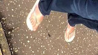 Neighbor Grandma's Sexy Feet! Lick Those Toes Now?