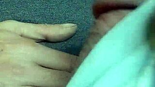 Byrd is jerking off for ladybyrd, watch this!