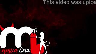 peguei minha parente branquinha enquanto o corno dormia ate que o chifrudo acordou e participou da brincadeira