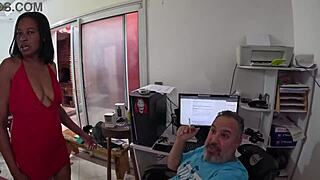 ele fez um �nico v�deo a 20 anos atr�s e agora est� de volta - adriana alves