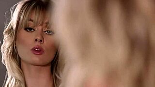 i'm in a hedonistic relashionship with amber moore