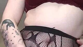 Striptease and suction vibrator cum with big natural tits squirting