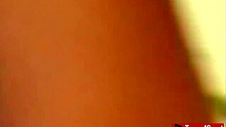 Manly Dude Handles Two Hot Blondes Riding Him in Bed