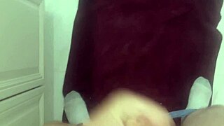 I pay tribute to her charms