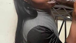 professional cock sucker makes me cum in two minutes