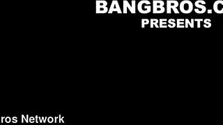 Blondie Sucks Dick in Rain, Then Fucked