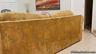 Old man sex girl chillin with a hot tamale!