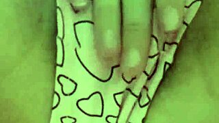 i masturbate my hairy pussy under the table in class!