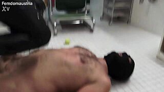 Alice Playfully Tramples Sklave Maskjoe On Tennis Balls