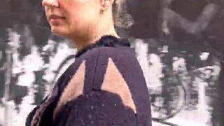 patricinha da buceta rosa subindo o morro louca de tesao pra dar a bucetinha