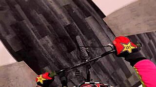 Check out this Portland PAWG's bubble butt ride with a big cock blowjob