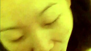 Amateur asian girlfriend having fun together