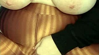 novinha masturbating, tearing skirt after gym 😈