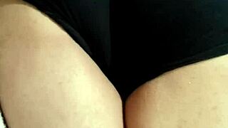 Doña mary in mini shorts at the gym