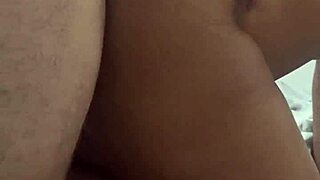 mi estudiante no se dio cuenta que la grabo mientras le cojo el culo