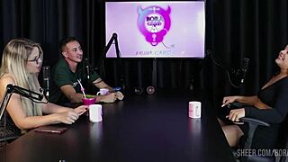 Compilados da Val Mineirinha no Bora Cast com Bruna Carlos Watch on Sheer Red