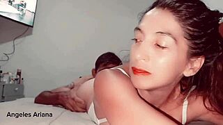 Te dejas tentar por el diablo y me foll�s sin cond�n