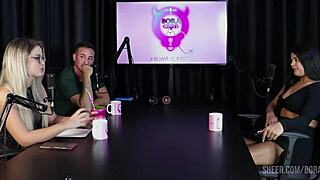 Compilados da Val Mineirinha no Bora Cast com Bruna Carlos Watch on Sheer Red