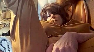 does this fine ass tranny take a big dildo in her ass