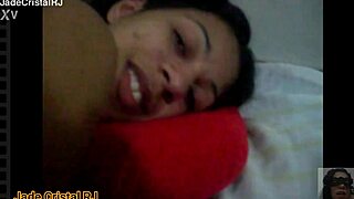 jade flashes shaved pussy in naughty homemade solo